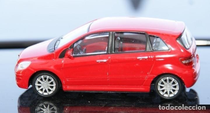 MERCEDES clase b ESCALA 1/43 DE MONDOMOTORS EN CAJA