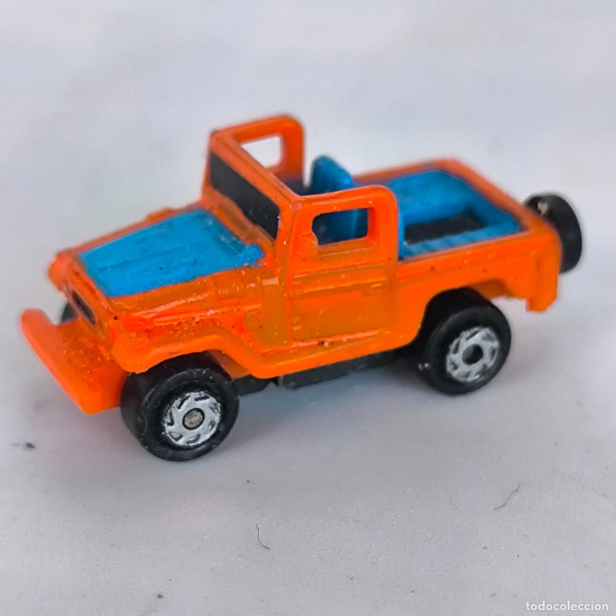 Galoob Micro Machines Toyota Land Cruiser naranja y azul