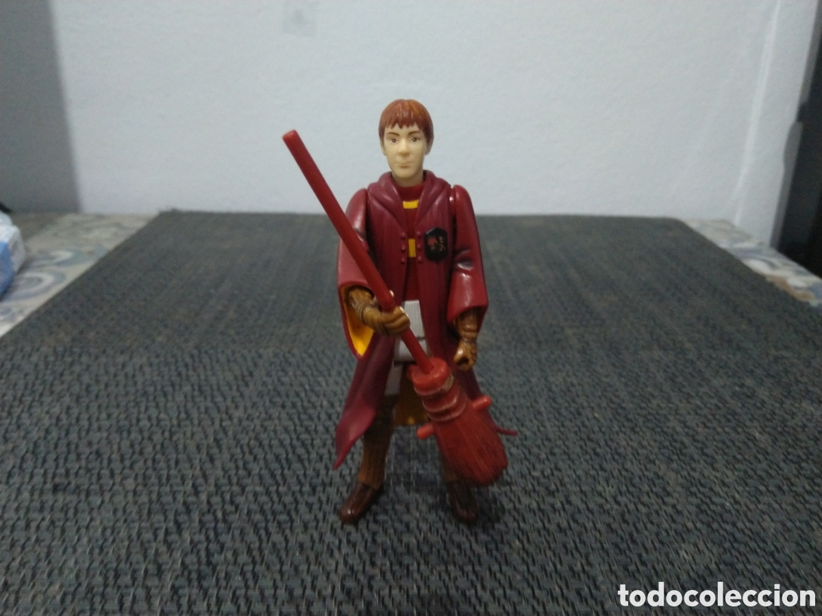 FIGURA ARTICULADA PVC HARRY POTTER UNOS 12-13CM RON WEASLEY ESCOBA QUIDDITCH