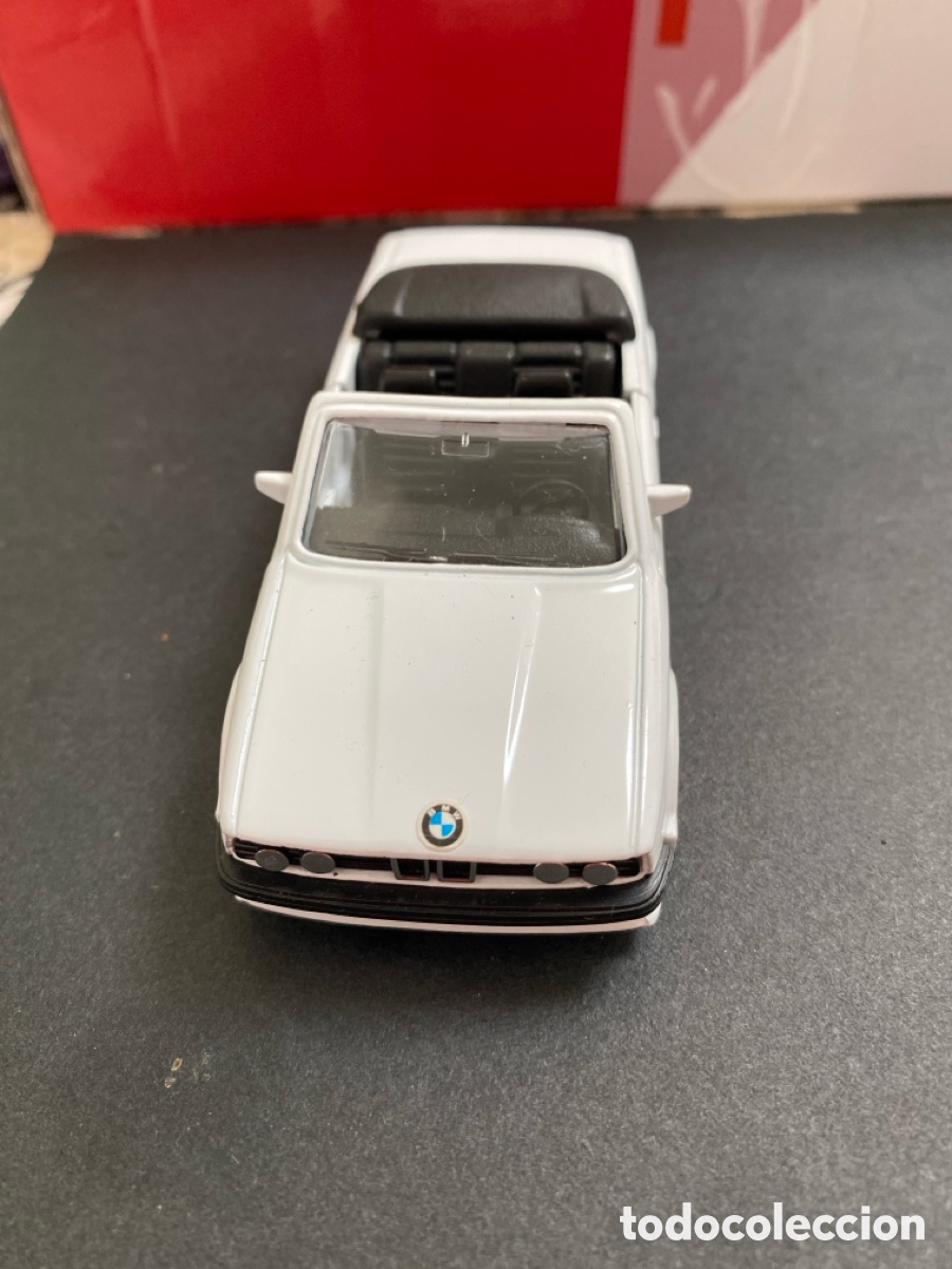 Coche BMW 325i 1:37 Maisto