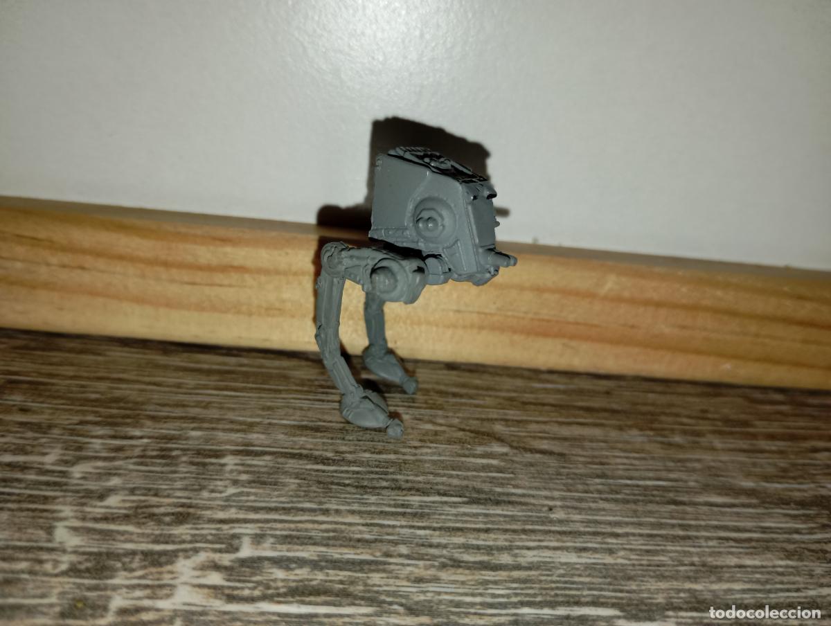Pequeña figura AT ST Walker micro machines star wars