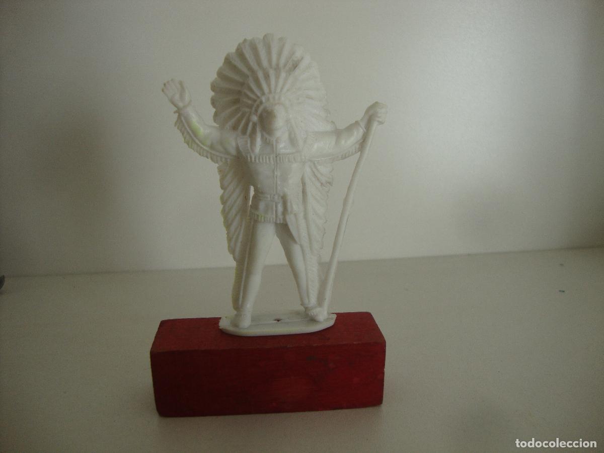 FIGURA PLASTICO COMANSI INDIO