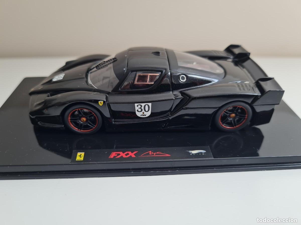 Ixo Hot Wheels Racing Coche FERRARI FXX black 1:43 die-cast metal car 1/43 red box
