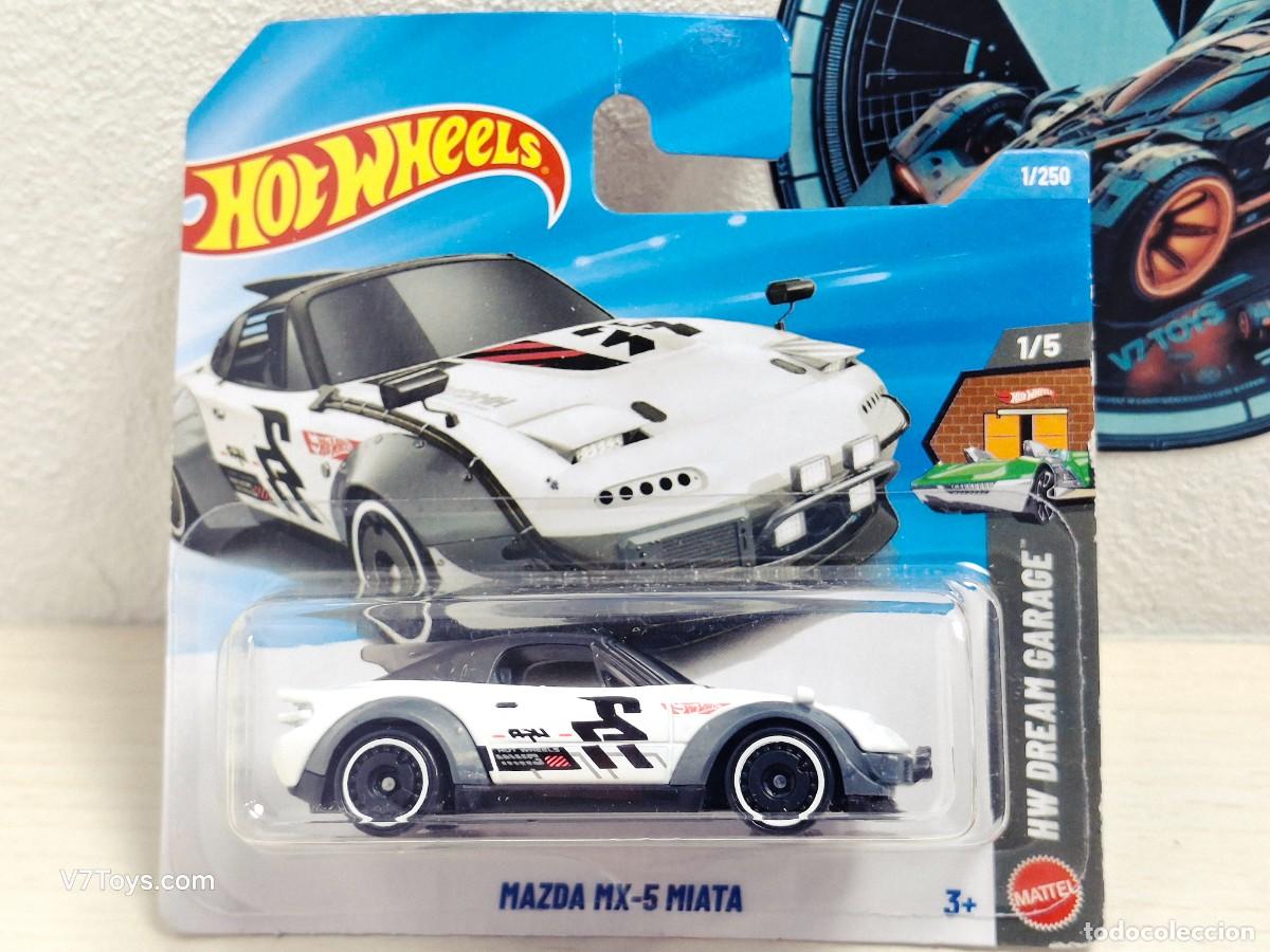 Mazda MX-5 Miata Hot Wheels HW Dream Garage Mattel