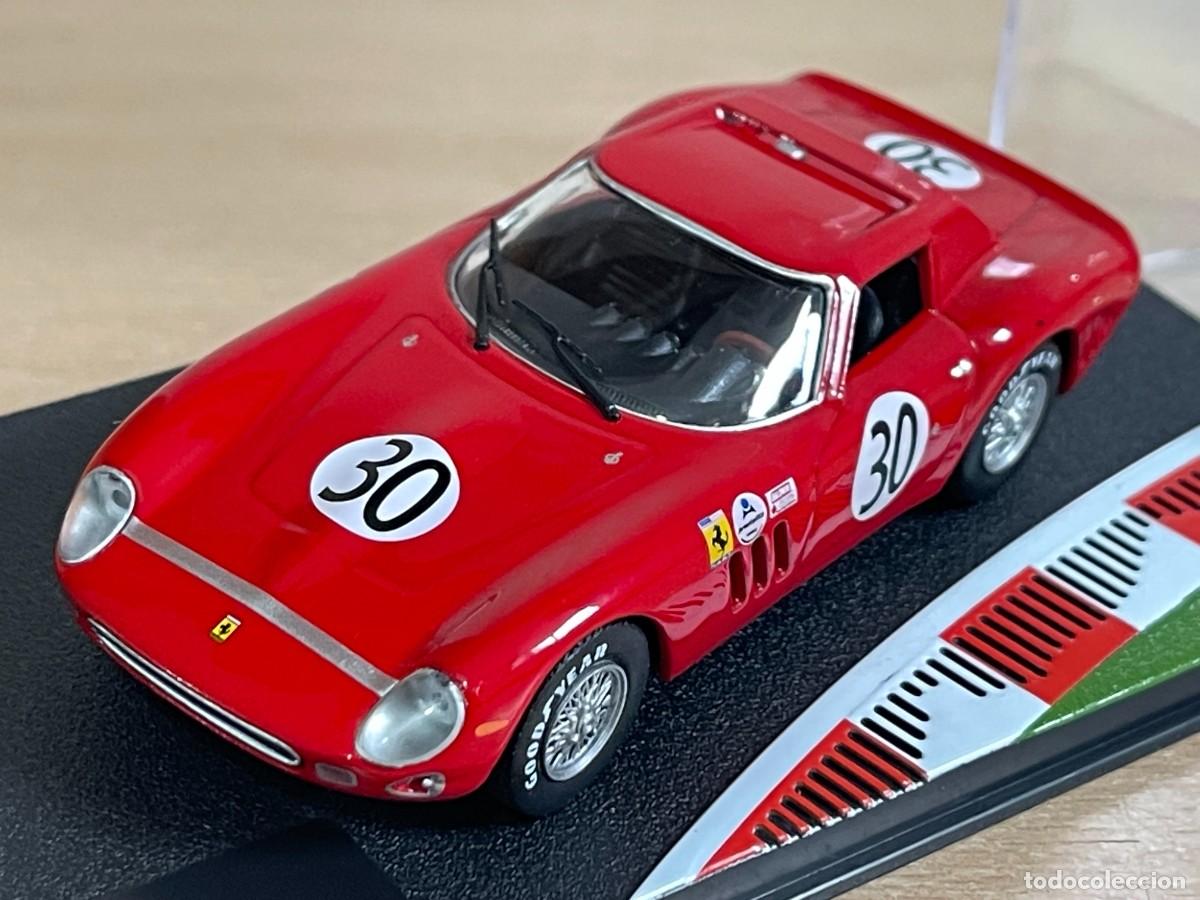 Coche FERRARI 250 GTO #30 2000 km 1064 Hill - Rodriguez die-cast metal 1/43 Ferrari Racing Model