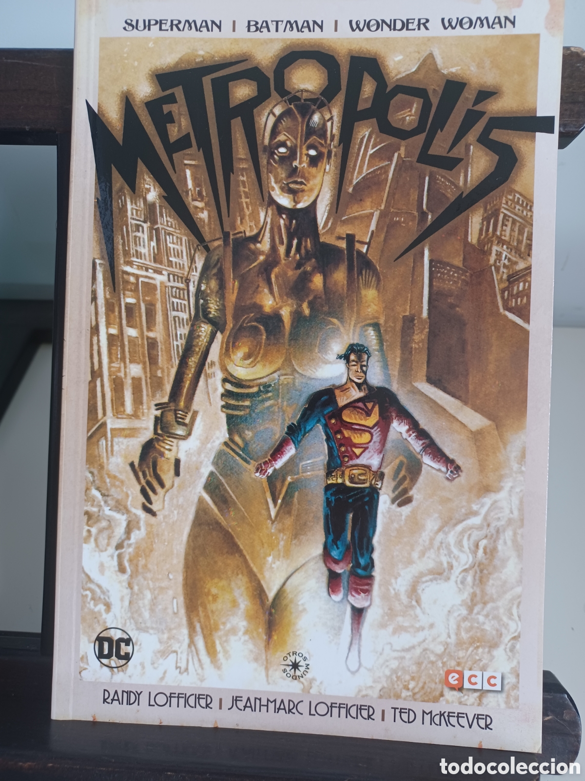 Metrópolis/ Superman, Batman y Wonder Woman/ DC ECC/ Descatalogado/ NUEVO A ESTRENAR
