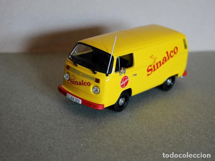 Furgoneta Volkswagen T2 ”Sinalco” Minichamps E: 1/43