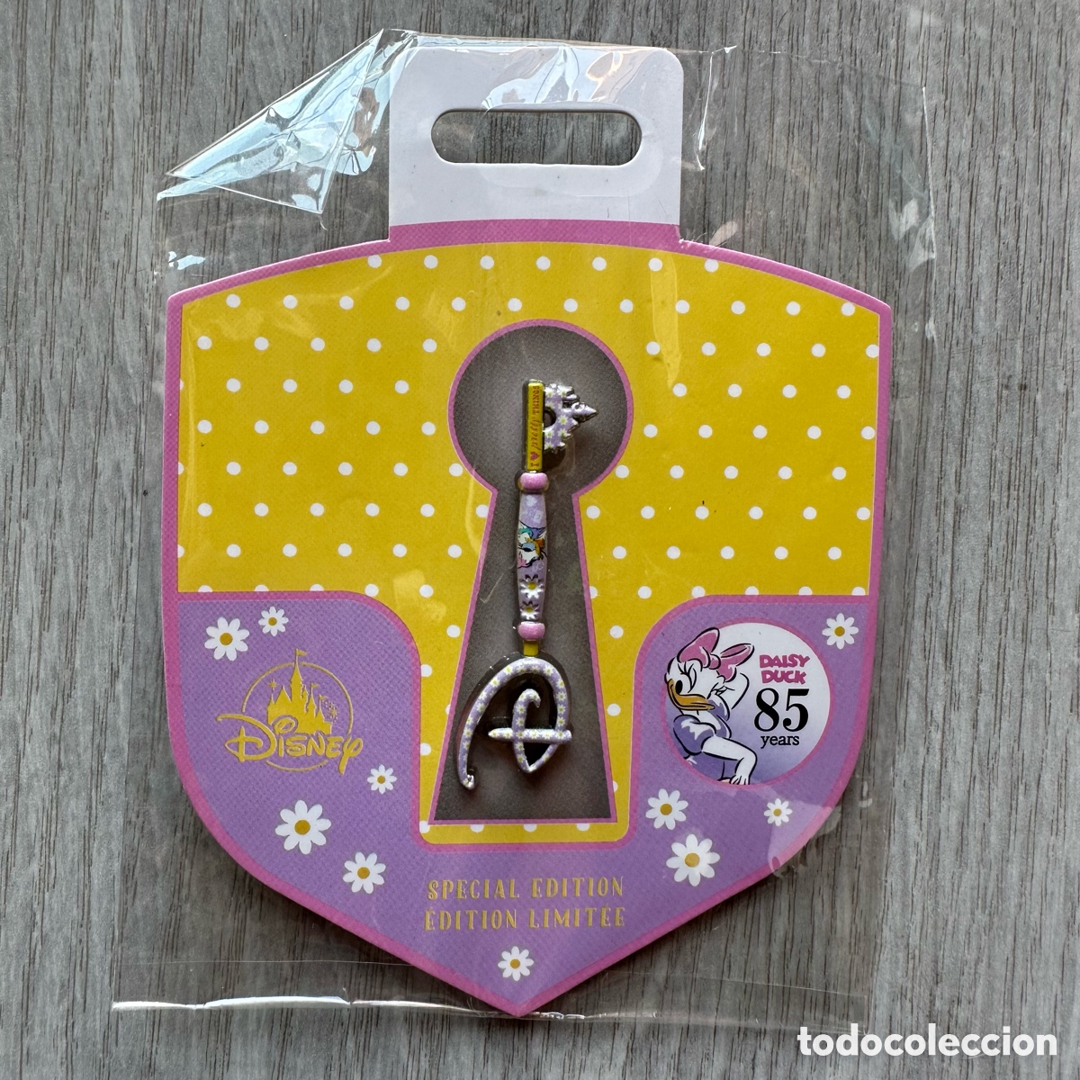 Pin llave Daisy, 85.º aniversario, Opening Ceremony, Disney Store.