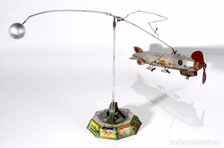 Avioneta Zeppelin de Pay&aacute;