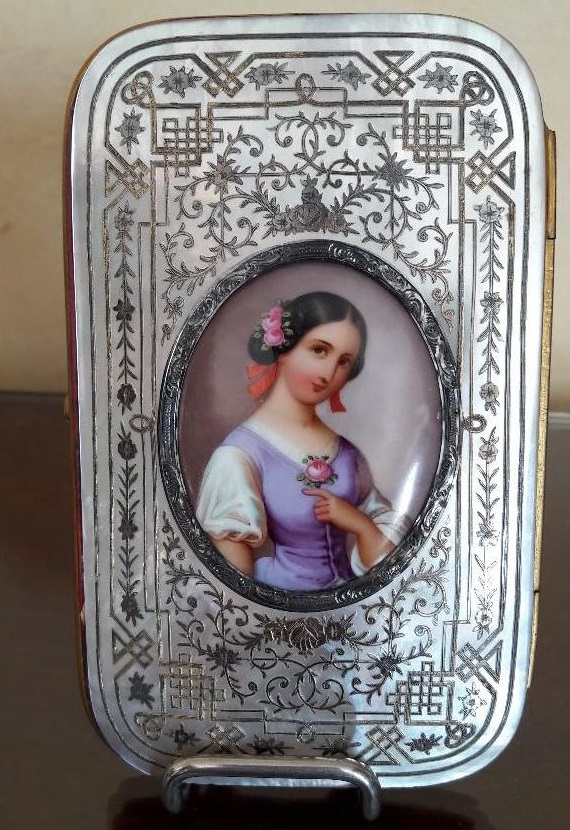 Carnet de baile en nácar