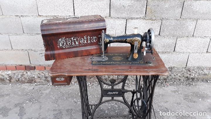 Máquina de coser Helvetia