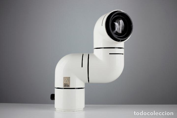 L&aacute;mpara Space Age