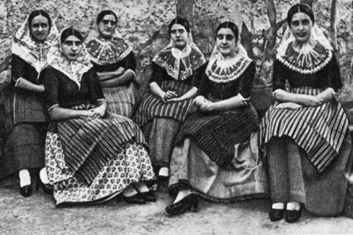  Colecci&oacute;n Mart&iacute;n-Crespo de Historia del Turismo