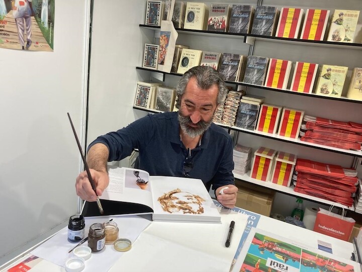 Este año, el dibujante de historieta, ilustrador y caricaturista madrileño, Raúl Fernández Calleja, conocido Raúl autor del cartel del 46 Feria del Libro Antiguo y de Ocasión del Madrid .Raúl, colabora a diario en presa desde hace más de treinta y cinco años, y también ha trabajado en el campo del dibujo animado, el diseño gráfico, la ilustración editorial, o la escultura, realizando paralelamente abundante obra gráfica.