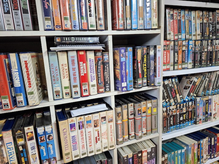 Detalle de la videoteca de Luces en el Horizonte