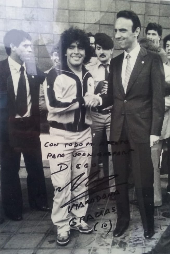 Fotografía dedicada de Diego Armando Maradona