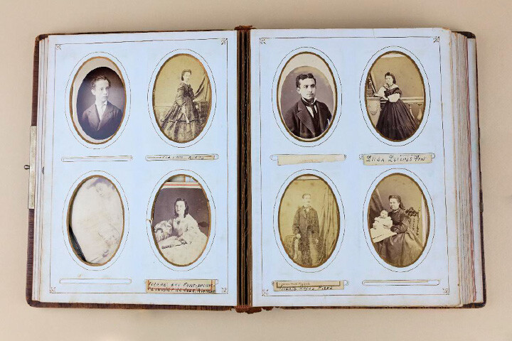 &Aacute;lbum de fotos familiar siglo XIX