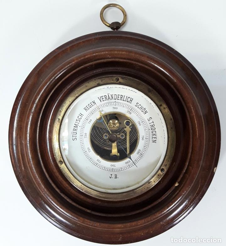 Barómetro antiguo