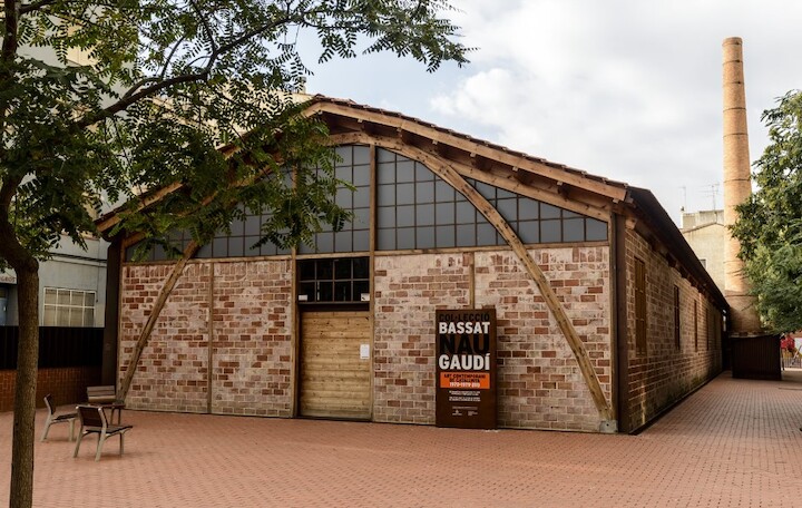 Nave Gaudí en Mataró donde se aloja la Colección Bassat