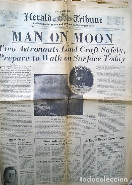 Periódico Man on moon