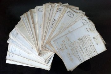 Archivo de 99 documentos emitidos por la policía en La Habana