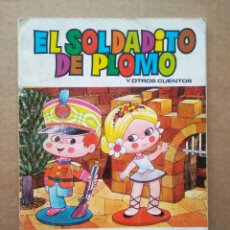 Tebeos: LLUVIA DE ESTRELLAS N°21: EL SOLDADITO DE PLOMO/LA TORTUGA Y LA LIEBRE (BRUGUERA, 1979). POR JAN.