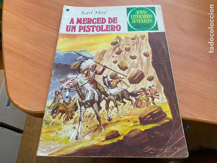 Tebeos: JOYAS LITERARIAS N&ordm; 180 A MERCED DE UN PISTOLERO PRIMERA EDICION (BRUGUERA) (COIB189)