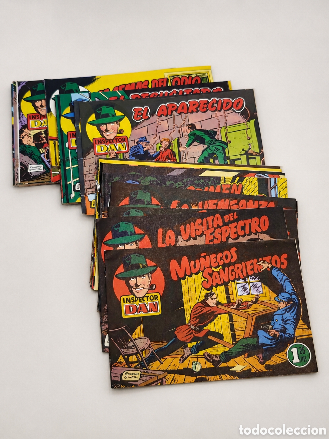 Tebeos: Colecci&oacute;n completa de Inspector Dan, formada por 72 tomos y publicada por Ediciones B, S. A. en 1995