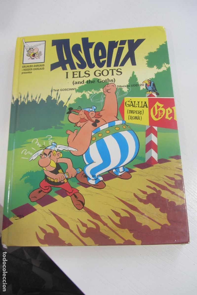 Tebeos: ASTERIX EDICI&Oacute; BILING&Uuml;E ANGL&Eacute;S I CATAL&Agrave; N&ordm; 2 ASTERIX TAPA DURA GOSCINNY - UDERZO EN CATAL&Aacute;N ARX375