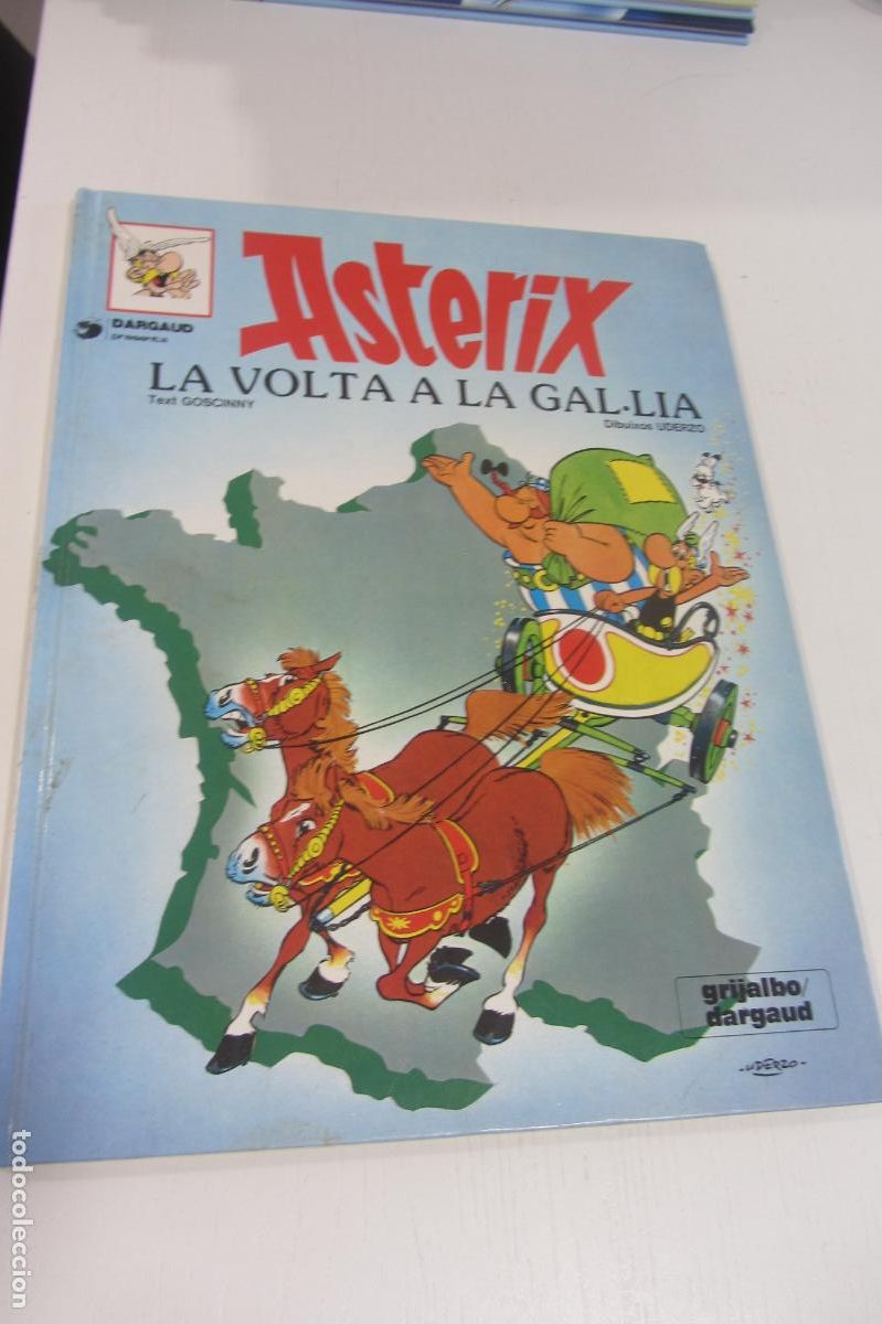Tebeos: ASTERIX 6 LA VOLTA A LA GALIA TAPA DURA GOSCINNY UDERZO EN CATAL&Aacute;N GRIJALBO ARX375