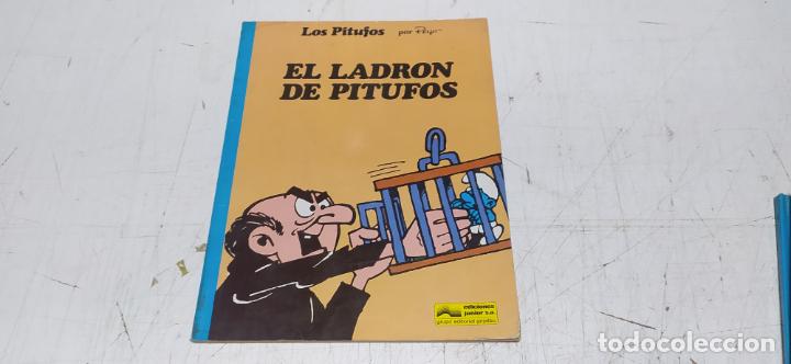 Tebeos: los pitufos ediciones junior 4 tomos 3 en catalan y uno en castellano - Foto 4