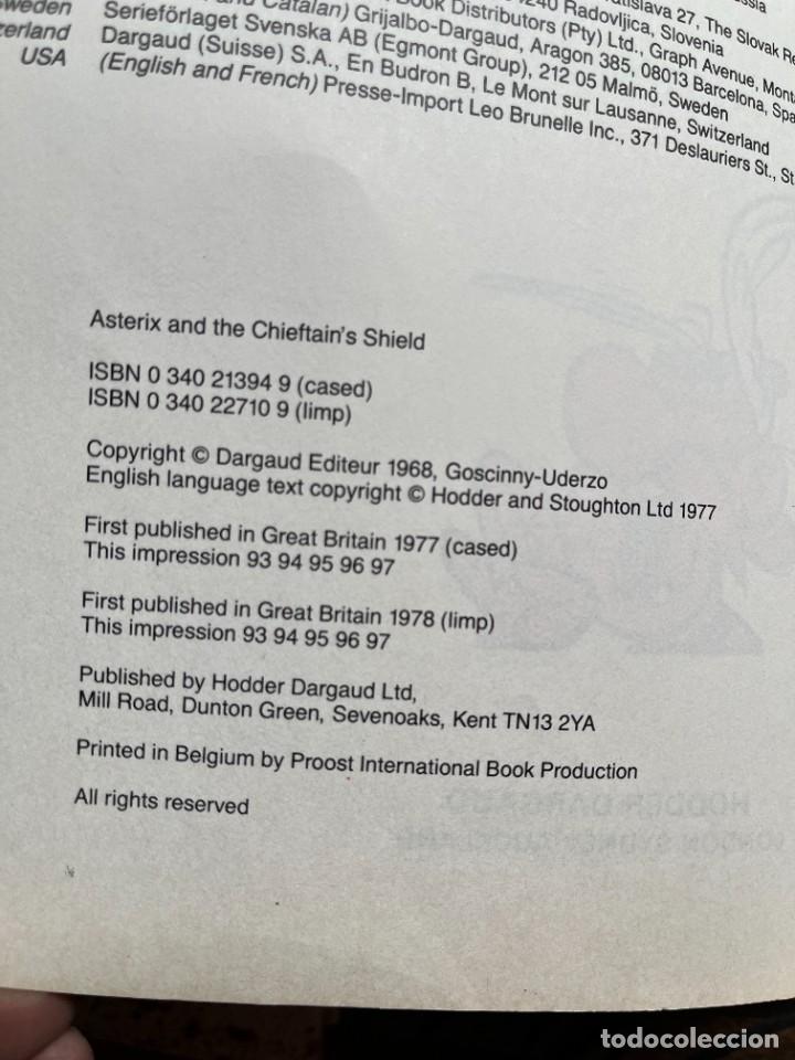 Tebeos: ASTERIX AND THE CHIEFTAINS SHIELD. 1977. EN INGL&Eacute;S. - Foto 2