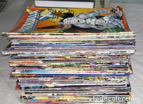 Tebeos: Lote de 100 comics y tebeos variados - Foto 1