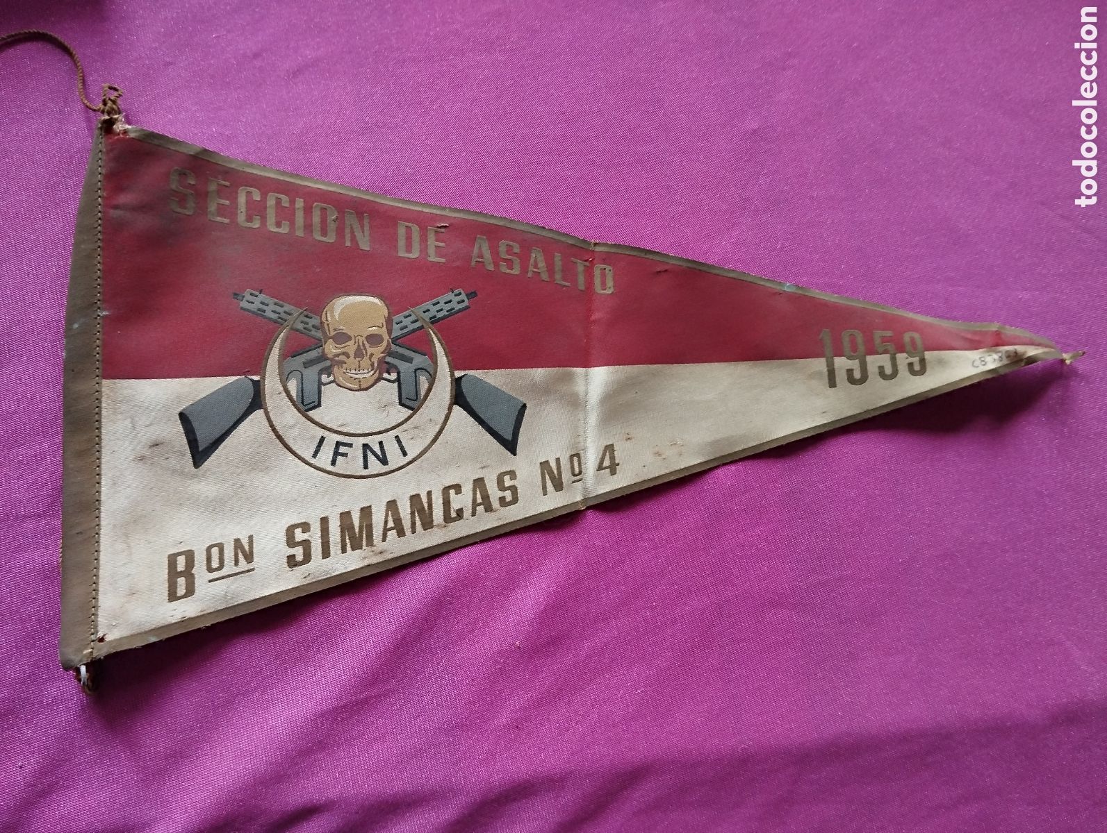 Tebeos: BANDERIN BON SIMANCAS SECCION DE ASALTO IFNI L2 CAJ