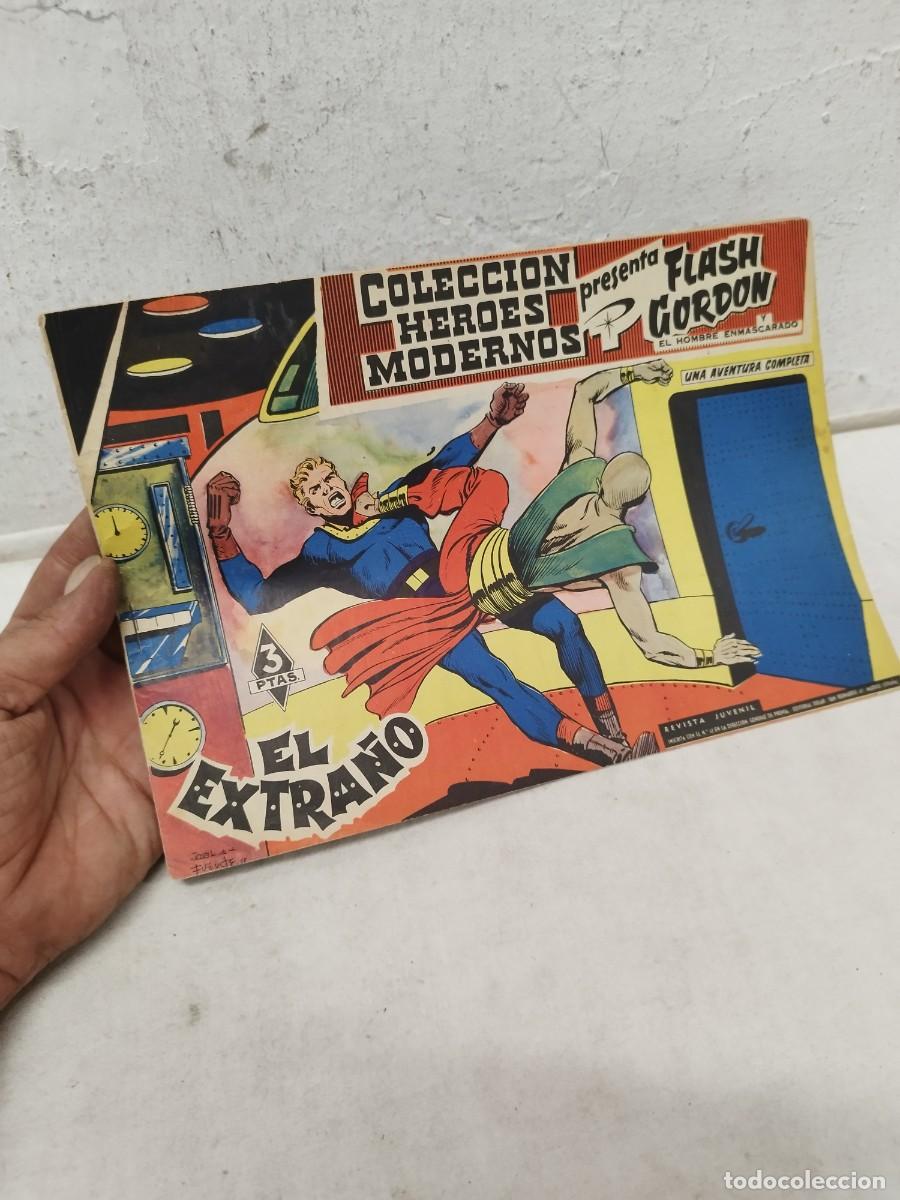 Comics: Comic Colecci&oacute;n H&eacute;roes Modernos, Flash Gordon y El Hombre Enmascarado. El extra&ntilde;o.