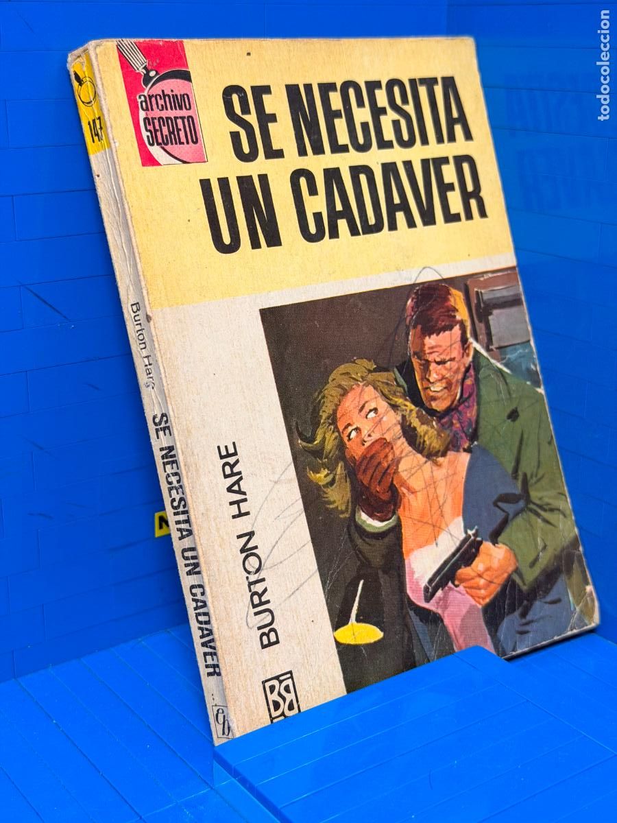 Tebeos: SE NECESITA UN CADAVER - BURTON HARE