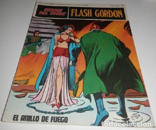 Tebeos: UN LIBRO DE LA SERIE HEROES DEL COMIC. - Foto 1