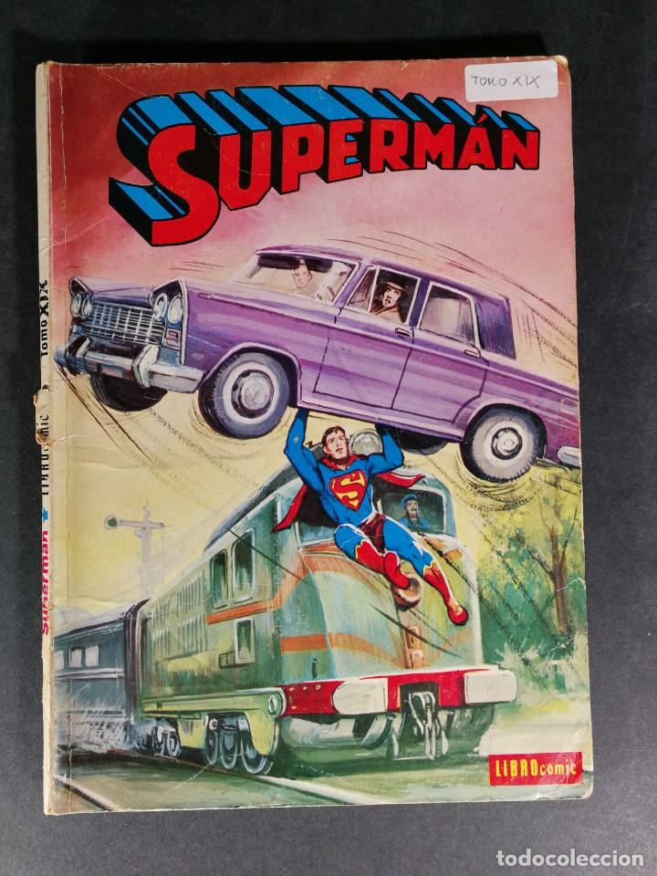 Tebeos: Superman Novaro Libro Comic Tomo 19 - Foto 1