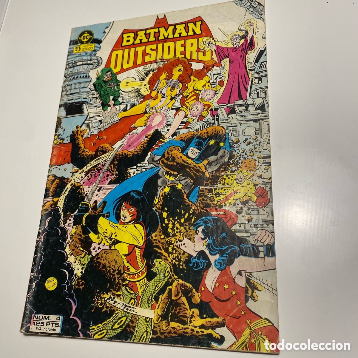 Tebeos: Batman y los outsiders #1 / #3 / #4 / #8 (80s) - Foto 4