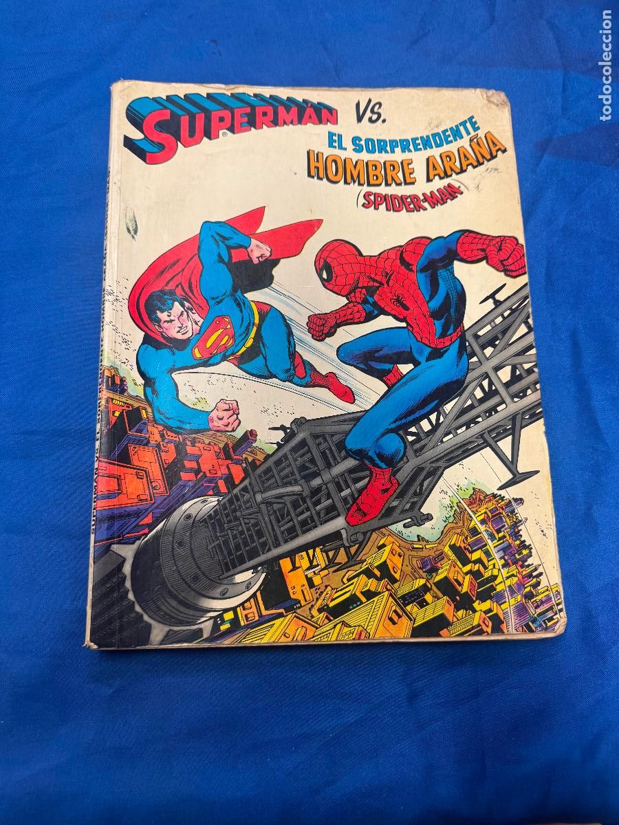 Tebeos: Superman vs el sorprendente hombre ara&ntilde;a (Spiderman). Novaro.
