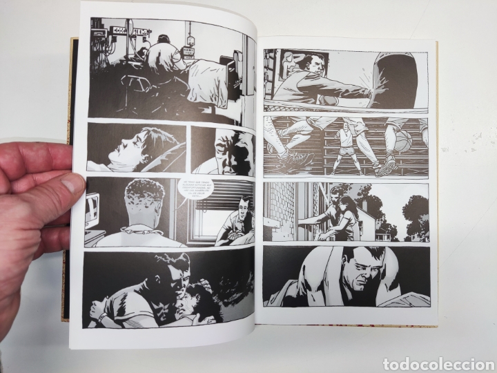 Tebeos: NEGAN LOS MUERTOS VIVIENTES PLANETA COMIC MUY DIF&Iacute;CIL - Foto 3