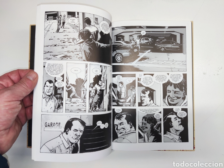 Tebeos: NEGAN LOS MUERTOS VIVIENTES PLANETA COMIC MUY DIF&Iacute;CIL - Foto 4