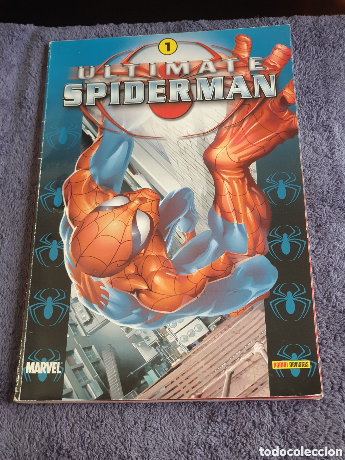 Tebeos: CO,2. Ultimate 1 Spider-Man - Indefenso. - Foto 1