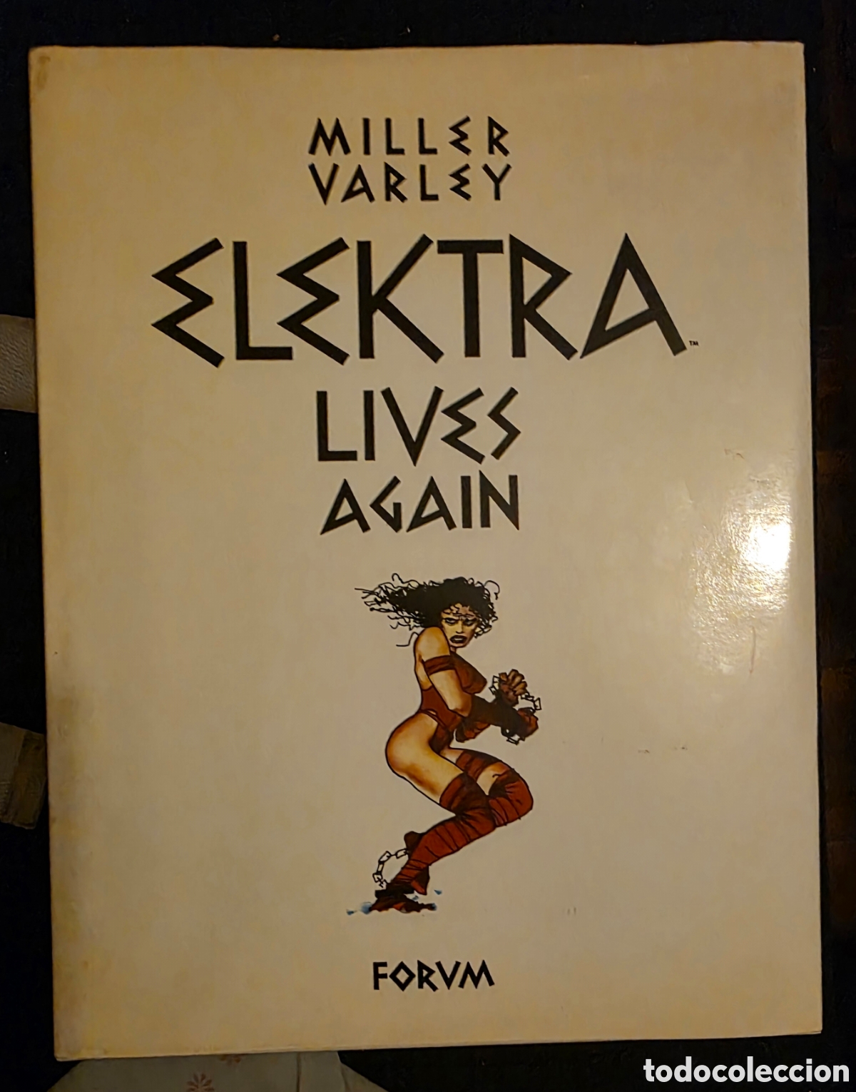 Tebeos: Elektra Lives Again (traducido en los cr&eacute;ditos de la p&aacute;gina de cr&eacute;ditos como Elektra vive de nuevo.