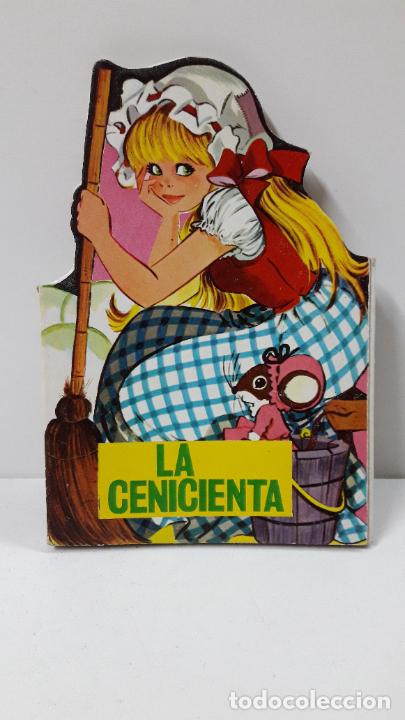 Tebeos: LA CENICIENTA . CUENTO DESPLEGABLE . EDICIONES TORAY . A&Ntilde;O 1987 - Foto 1