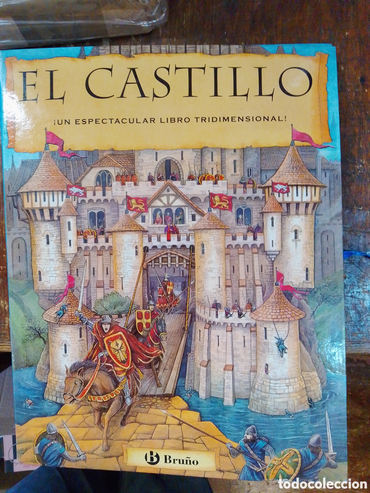 Tebeos: EL CASTILLO. UN ESPECTACULAR LIBRO TRIDIMENSIONAL. BRU&Ntilde;O. 2007 - Foto 1