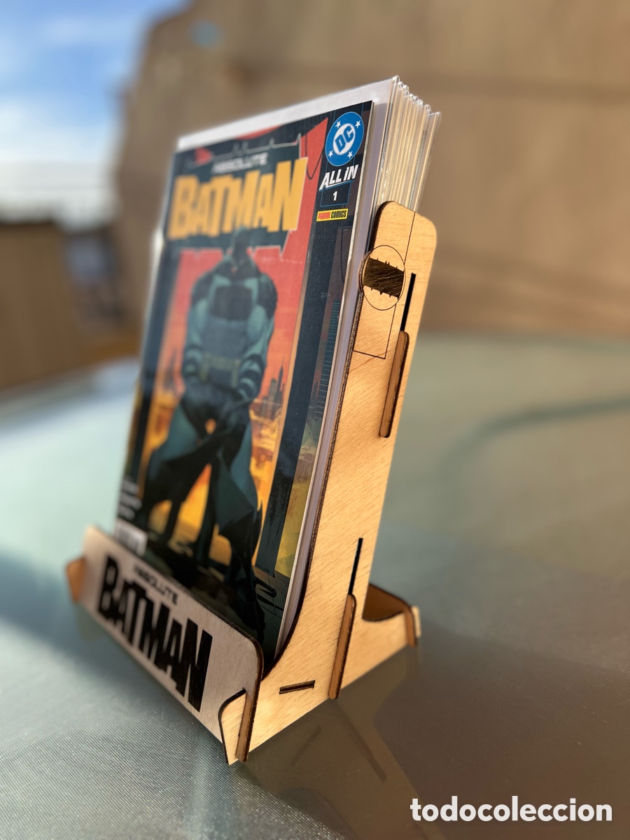 Tebeos: Expositor de C&oacute;mics Absolute Batman (DC) - Foto 3