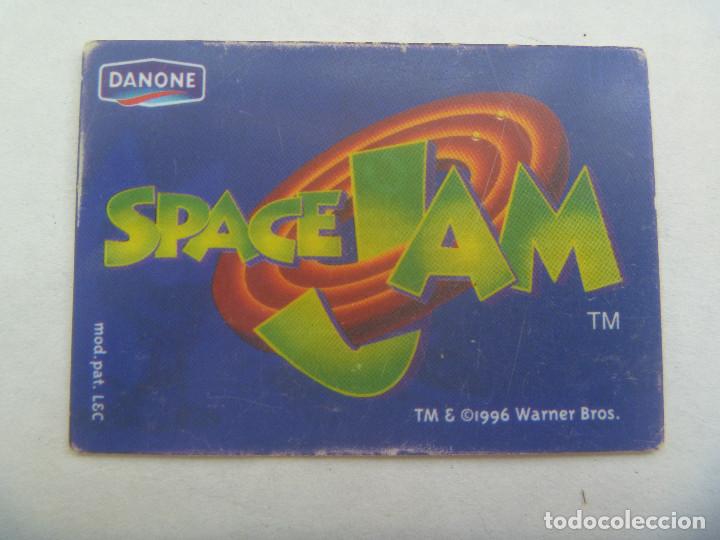 Trading cards: CROMO DE PLASTICO DE LOS TINY TOON DE LA PELICULA SPACE JAM . DANONE , 1996 - Foto 2