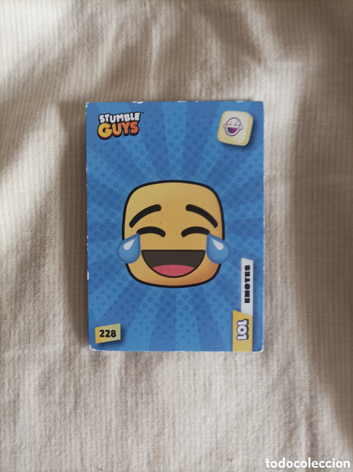 Trading cards: STUMBLE GUYS 228 EMOTES PANINI - Foto 1