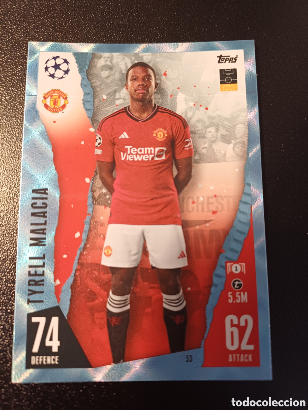 Sammelkarten: #53 TYREL MALACIA MANCHESTER UNITED CRYSTAL PARALLEL FC TOPPS MATCH ATTAX 2023-24
